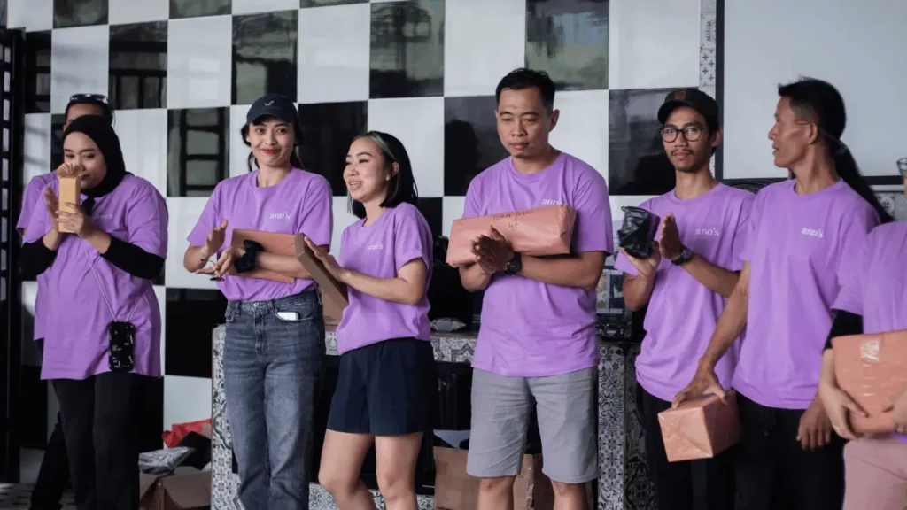 cara tukar kado yang unik dari team ann's