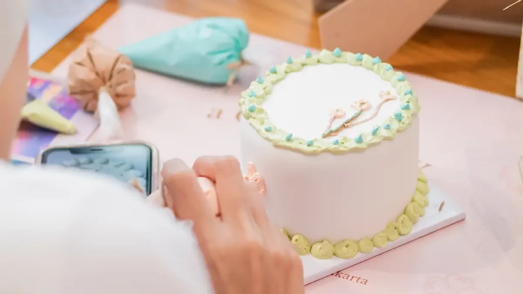 cake decorating