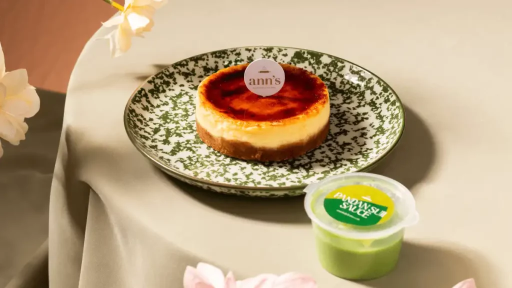 pandan burnt cheesecake