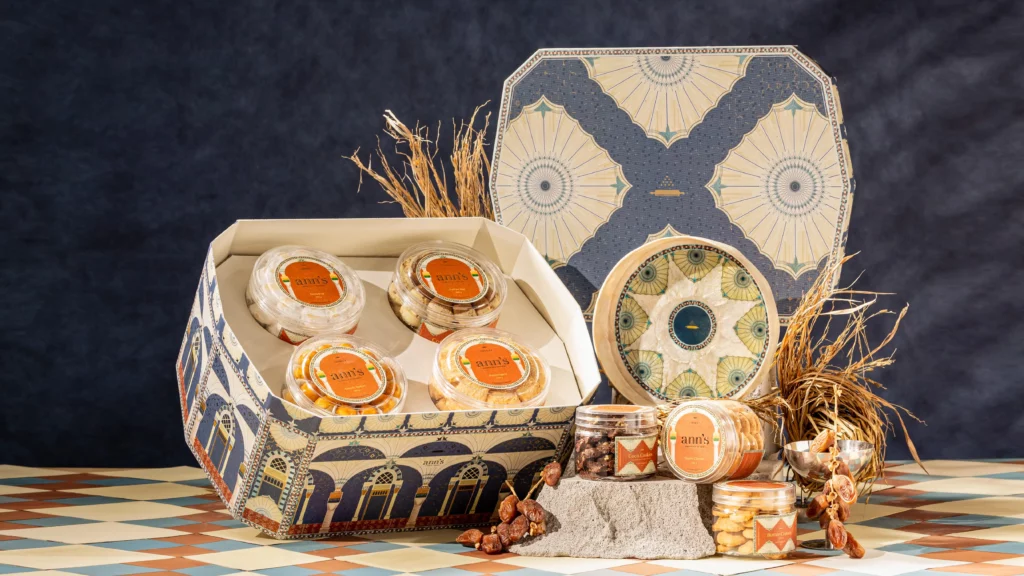 hampers lebaran premium jakarta dengan 7 cookies dan merchandise eksklusif