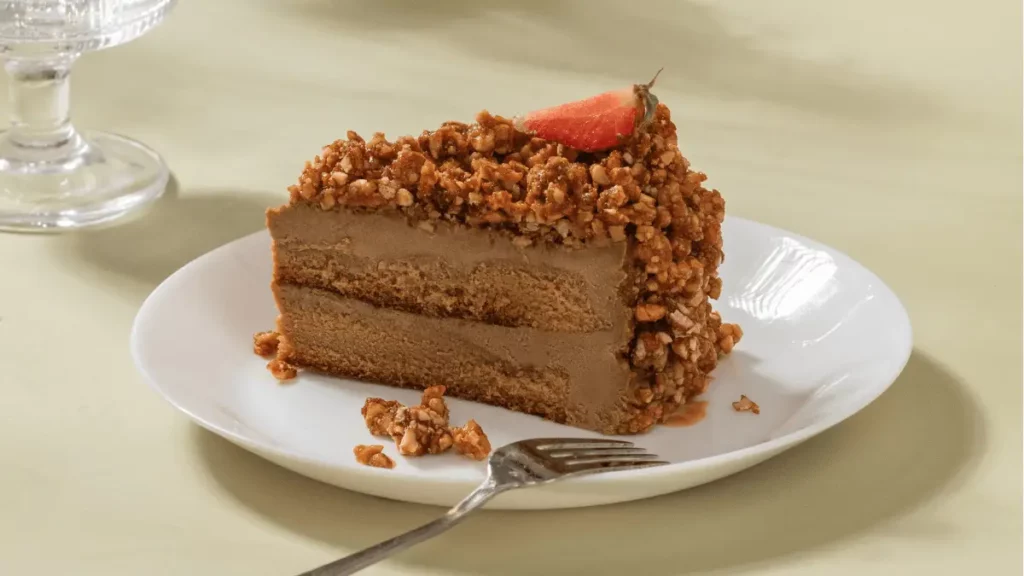 mocca nougat cake slice