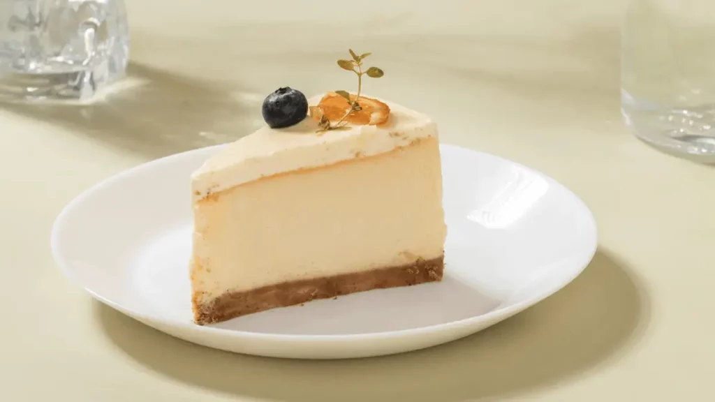 new york cheesecake in slice