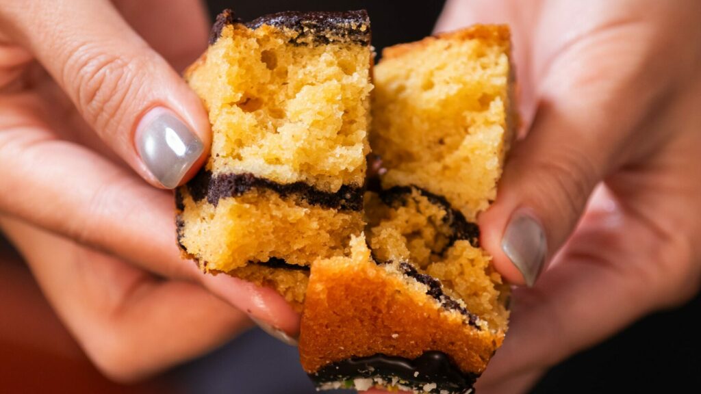 tekstur gluten free marble cake ann's